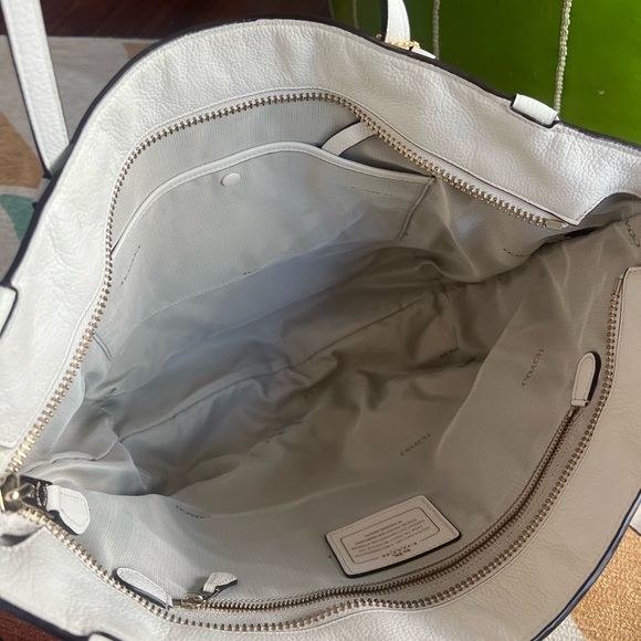 Coach 1941 Whiplash Tatum Leather Chalk White And Gold Rivets Shoulder Tote Bag - Picture 5 of 7